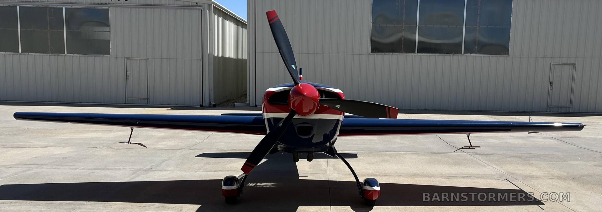 EXTRA 300S 3