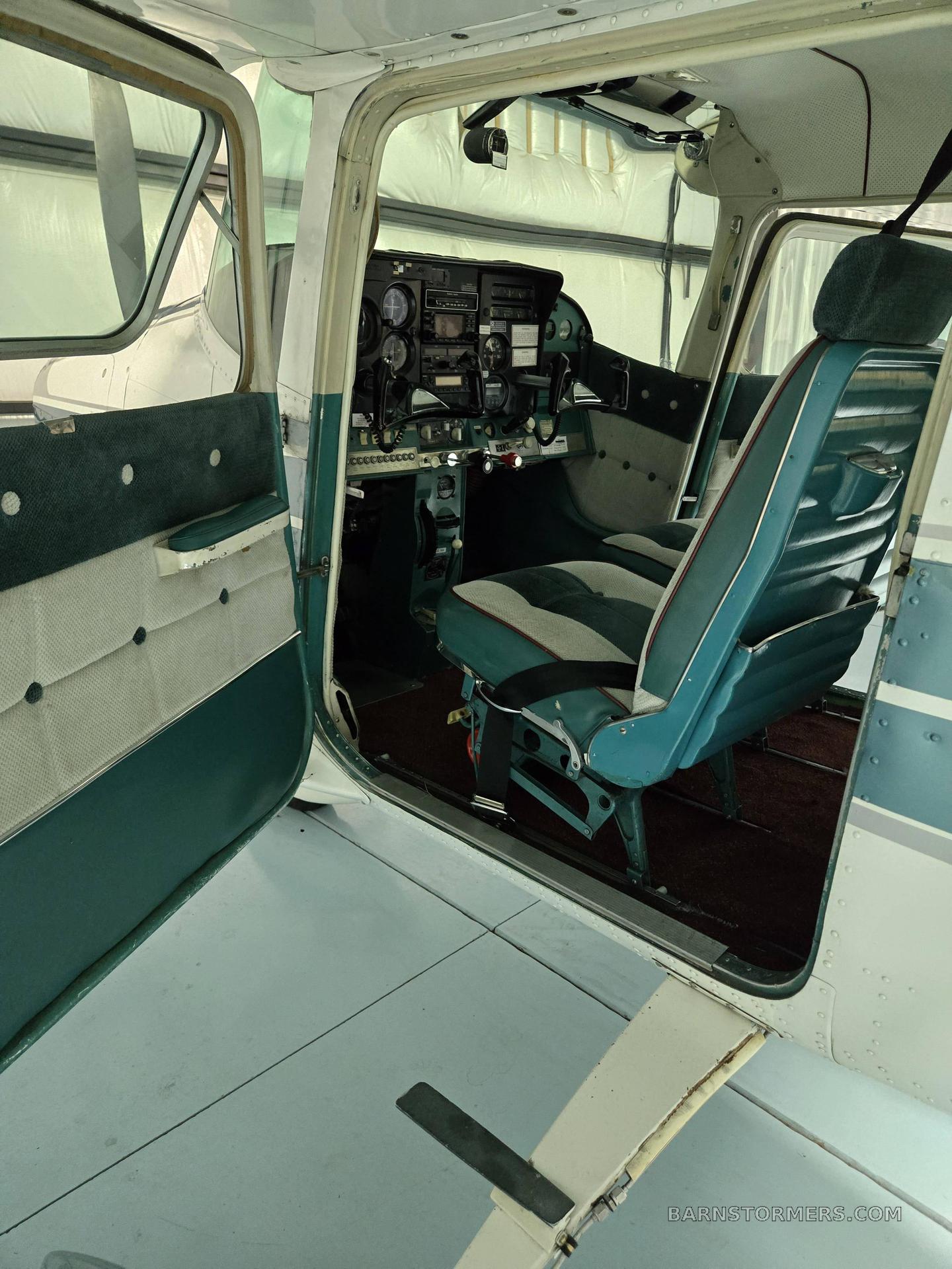 2020 Cessna 182 thumbnail 3