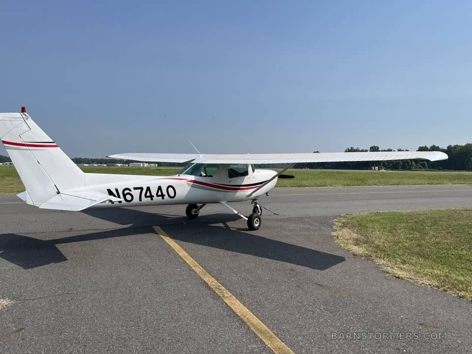 1978 Cessna 152 thumbnail 3