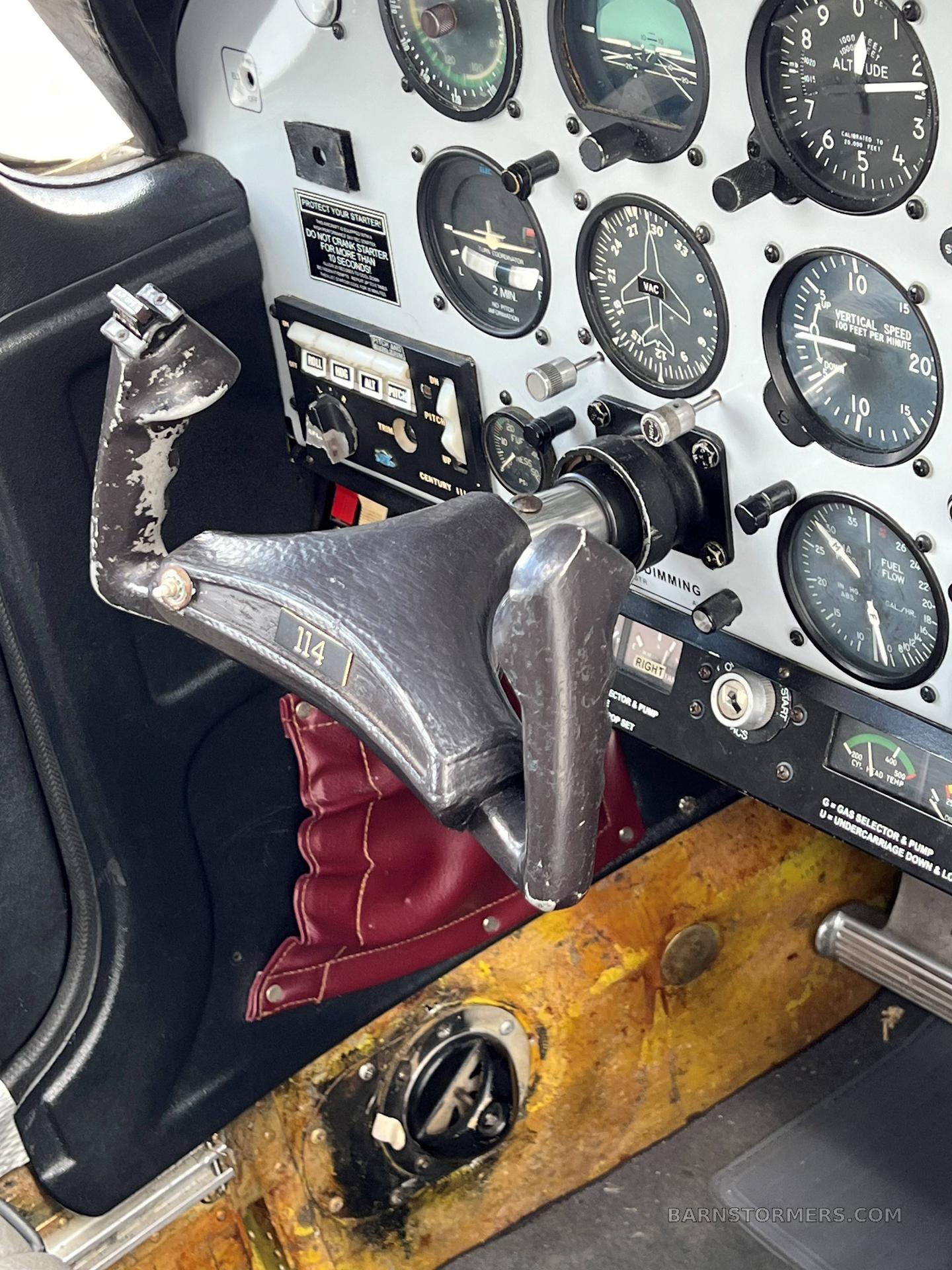 ROCKWELL COMMANDER 114A 3