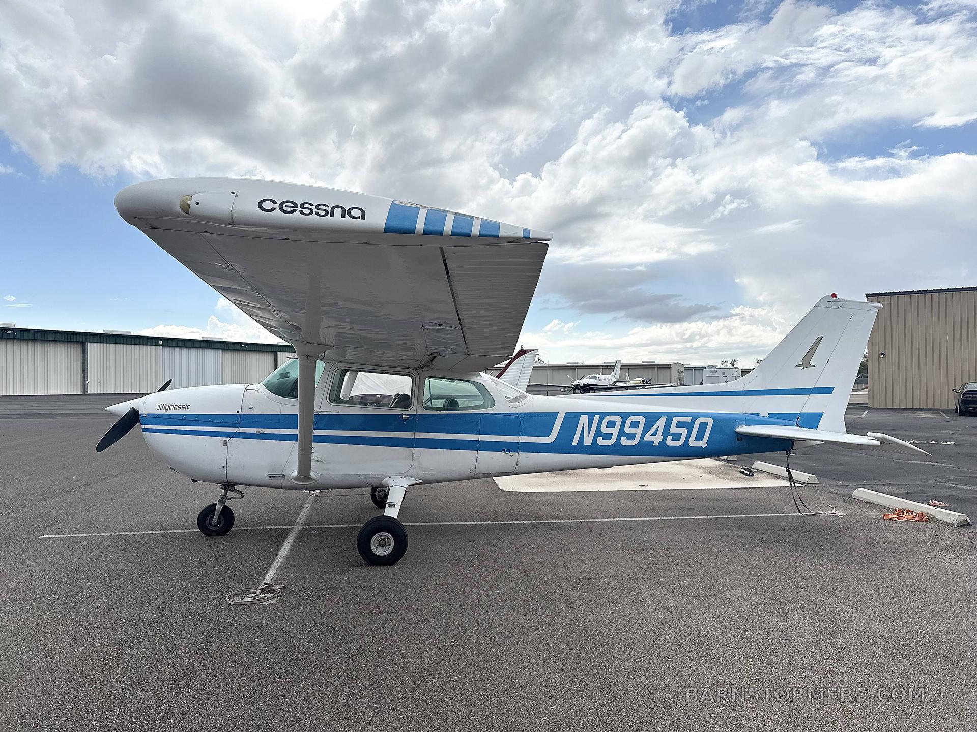 1975 CESSNA 172M 4