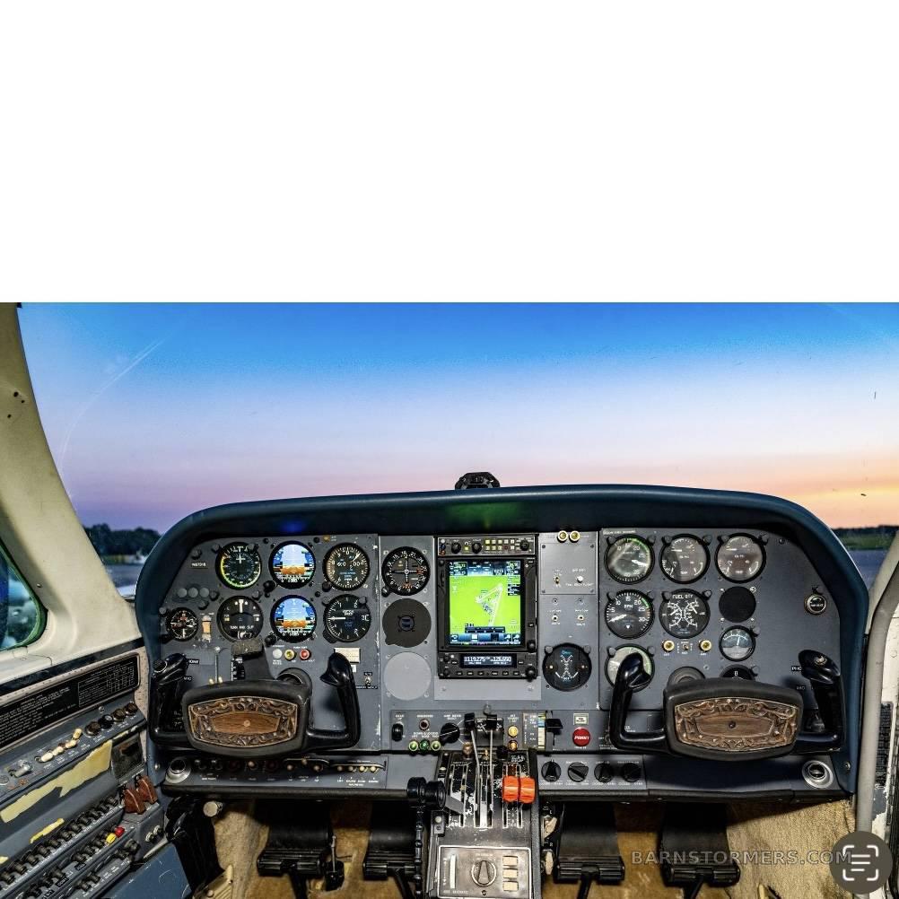 1976 Cessna 310 thumbnail 5