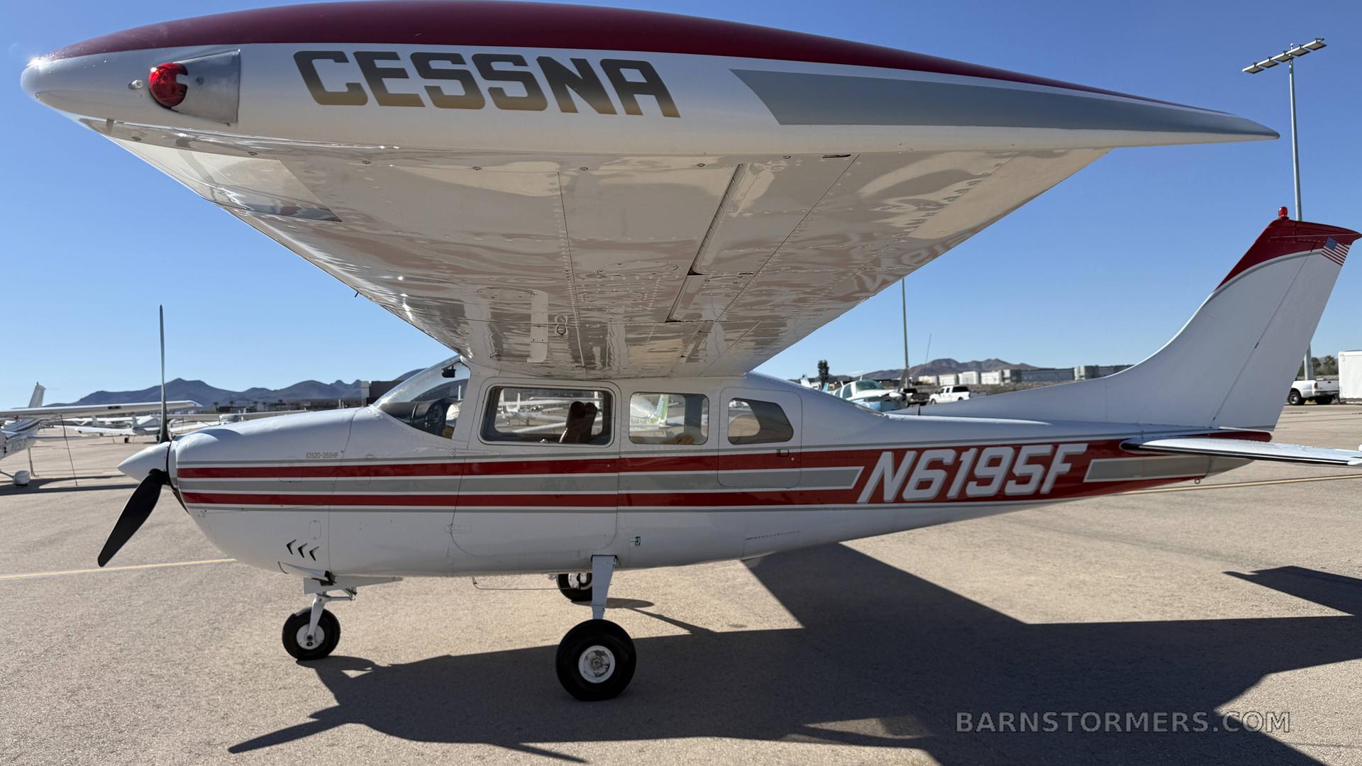 1969 Cessna 210 thumbnail 3