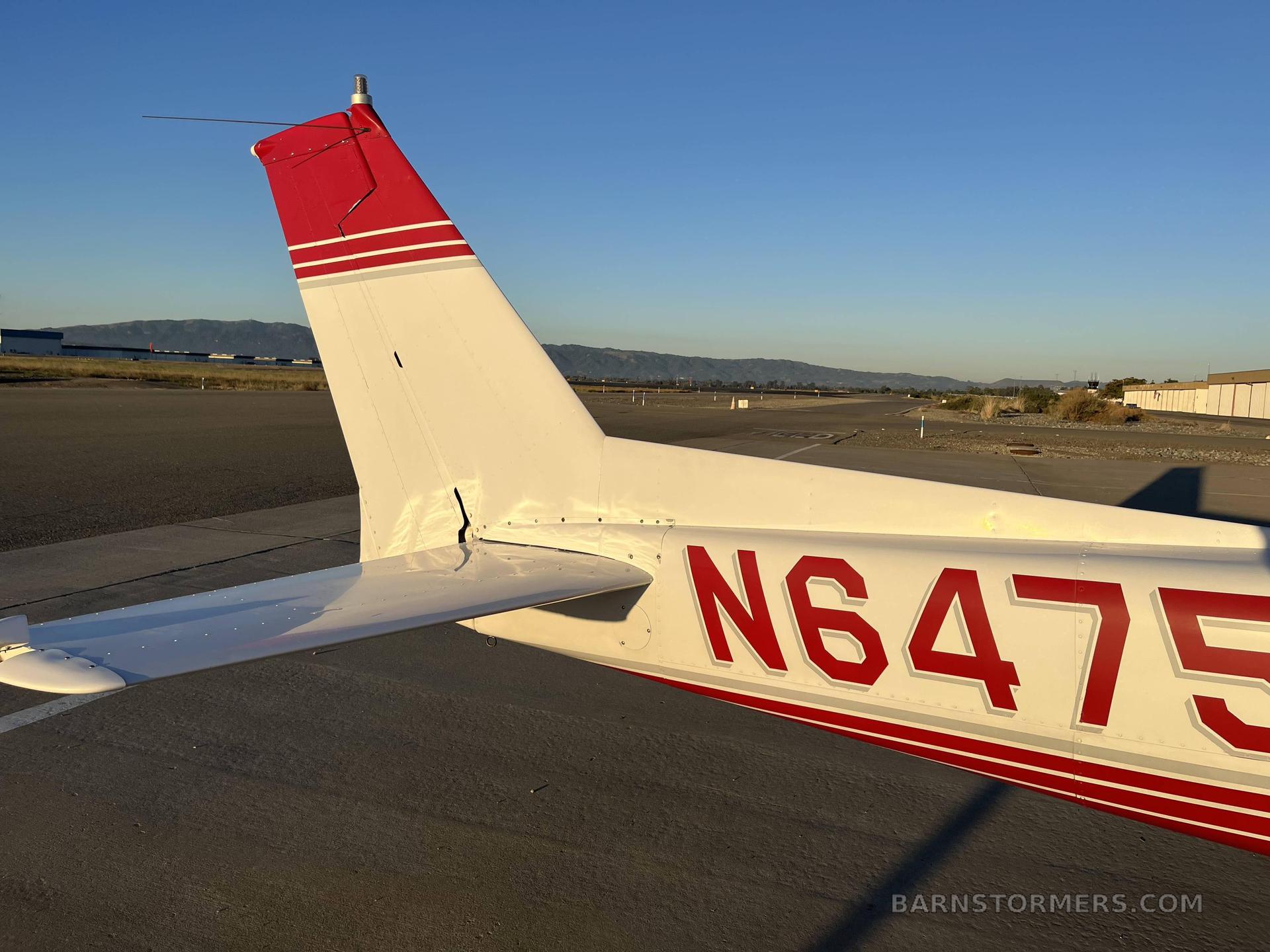 1981 Cessna 152 thumbnail 2