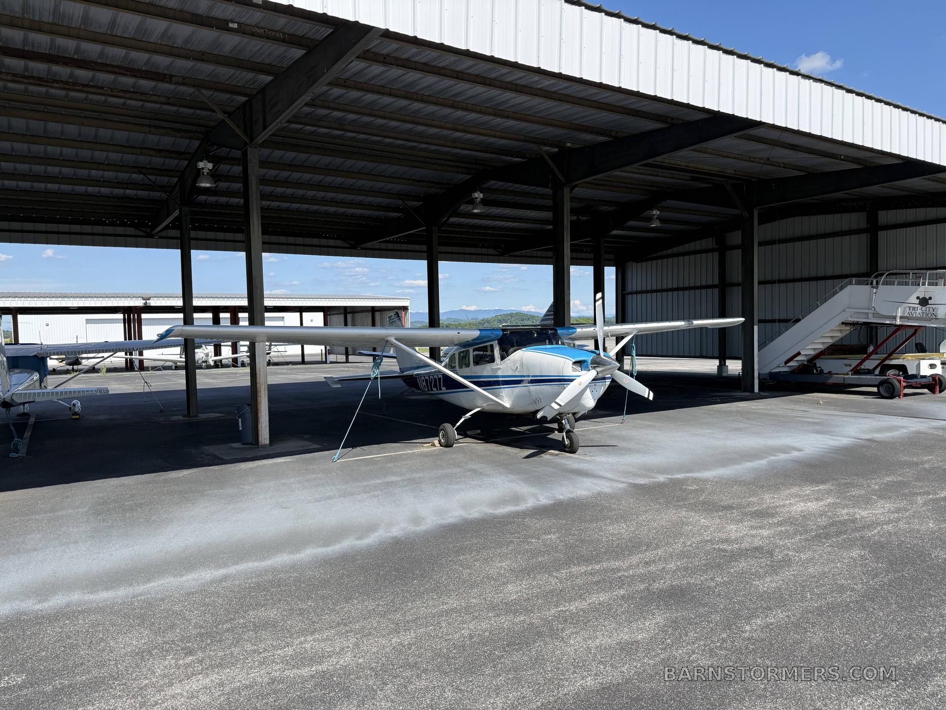 P206D - NEW IO-550F & PROP 4