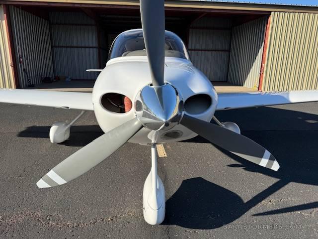 2002 Cirrus SR22 thumbnail 3