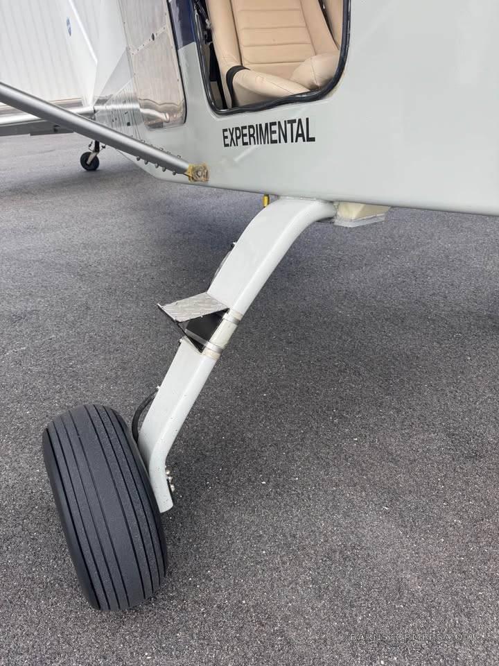 2010 Cessna thumbnail 2