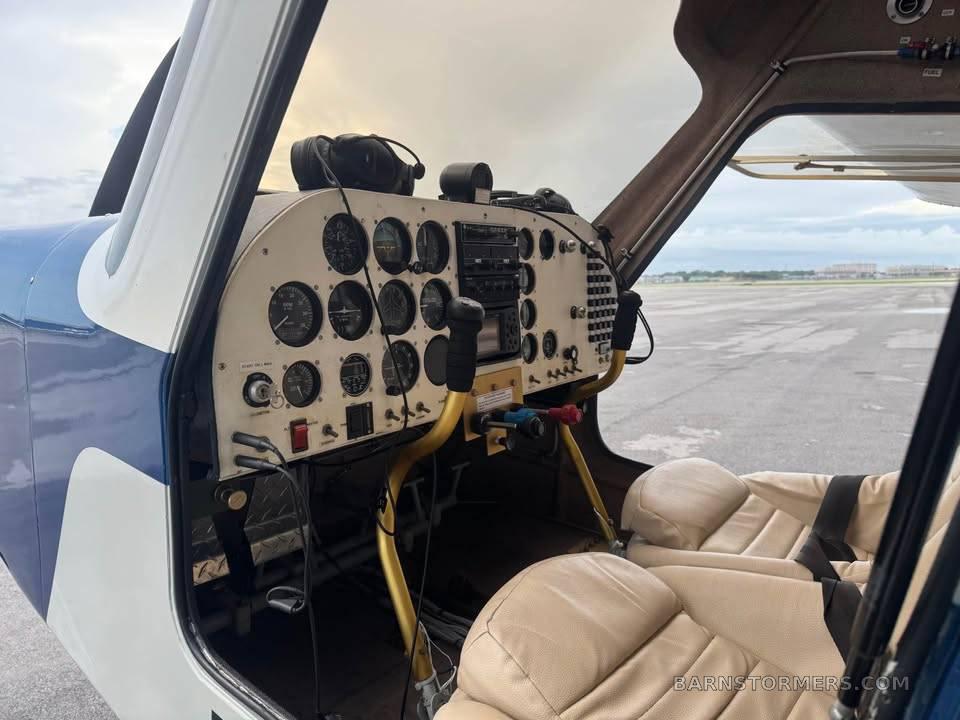 2010 Cessna thumbnail 3