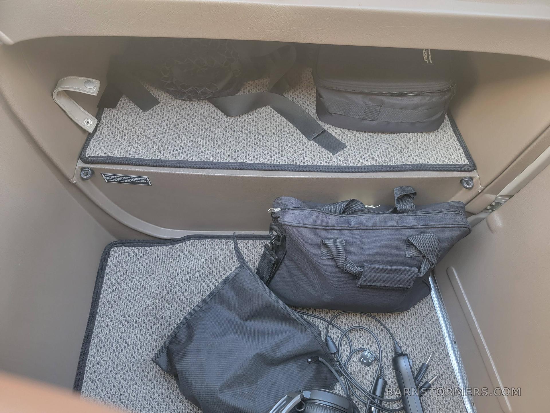 2002 CESSNA 172S 5