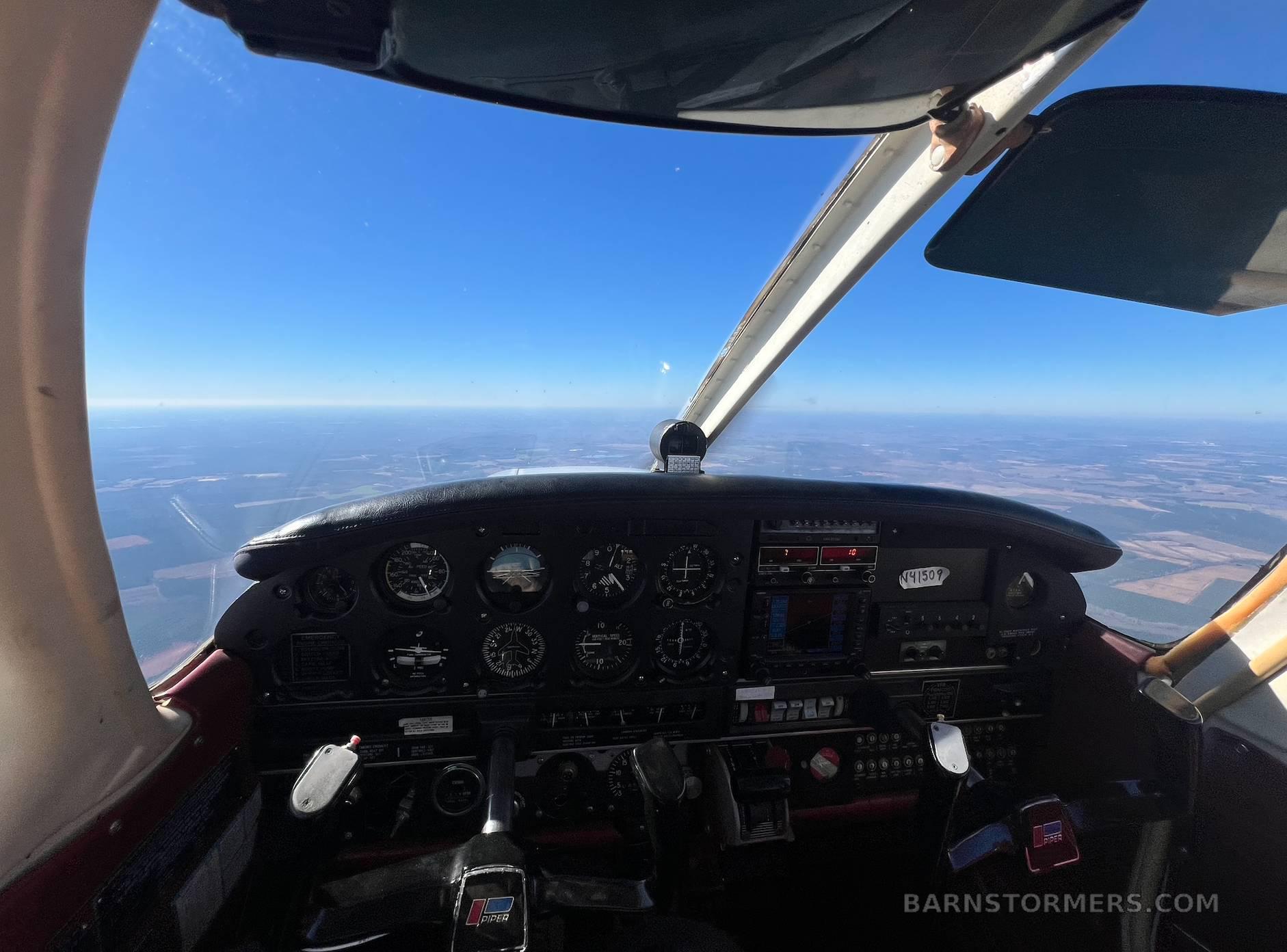 1974 Piper Cherokee thumbnail 2