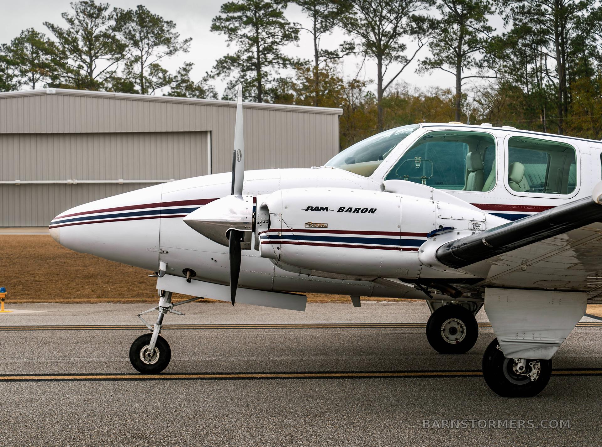 1977 BEECH 58 BARON 3
