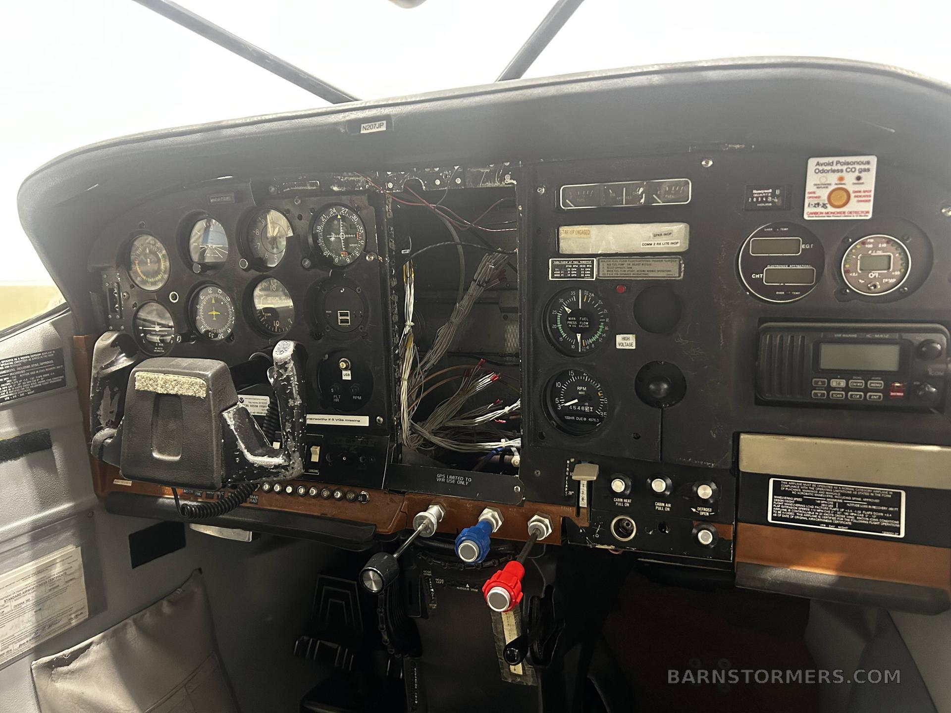 CESSNA 207 4