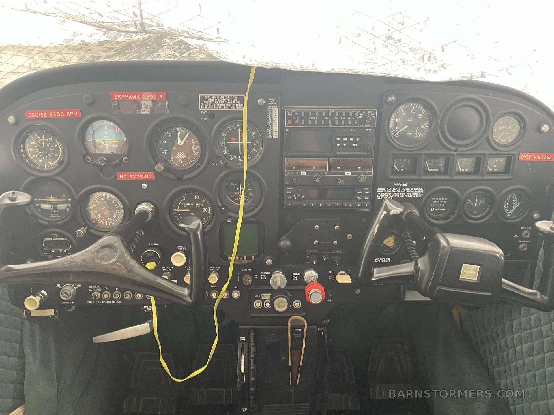 CESSNA 172G 3