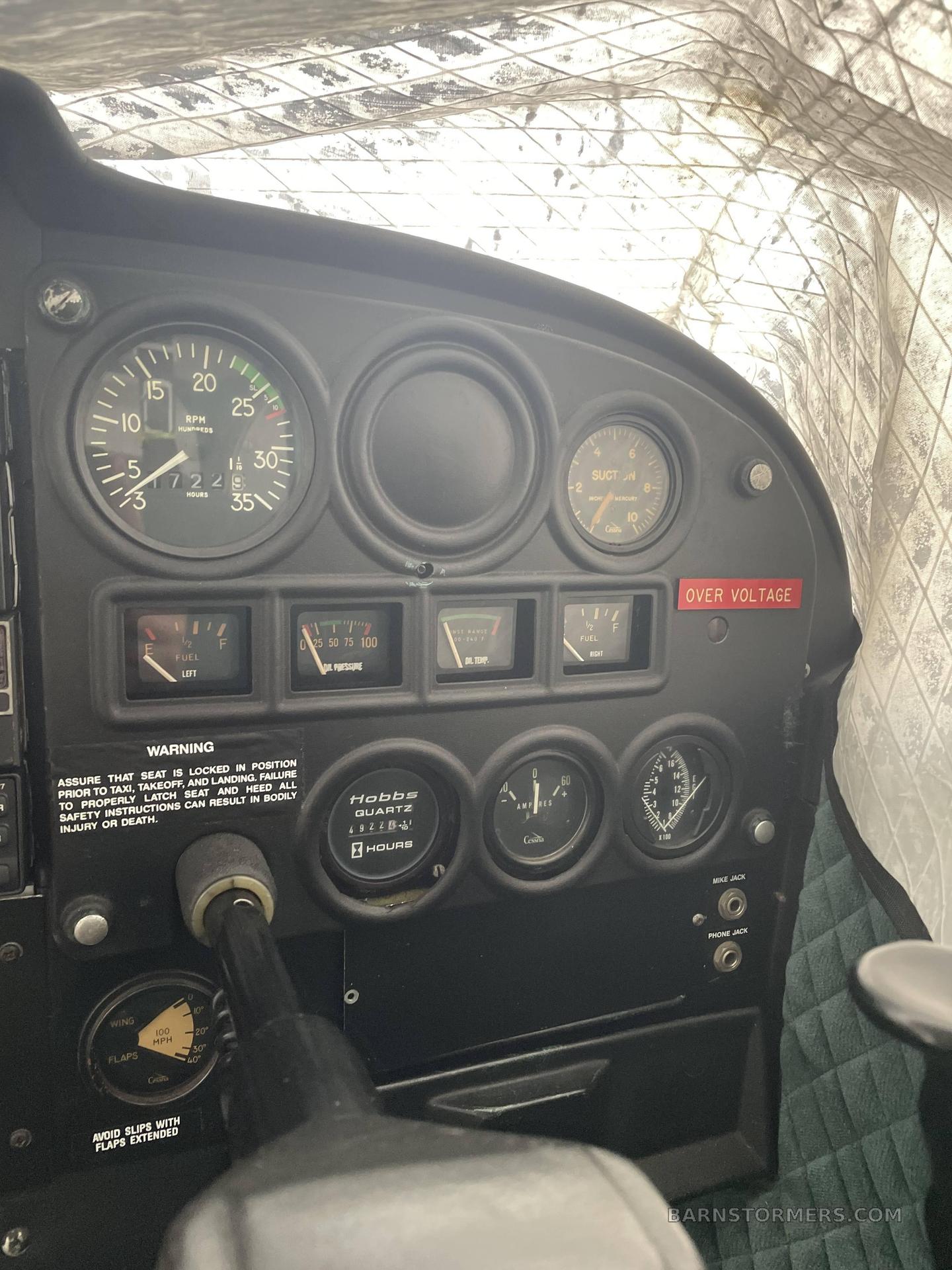 CESSNA 172G 4