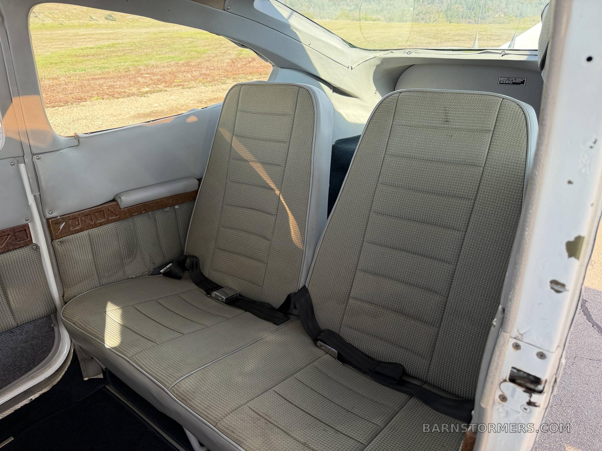 1982 CESSNA 182 SKYLANE RG 4