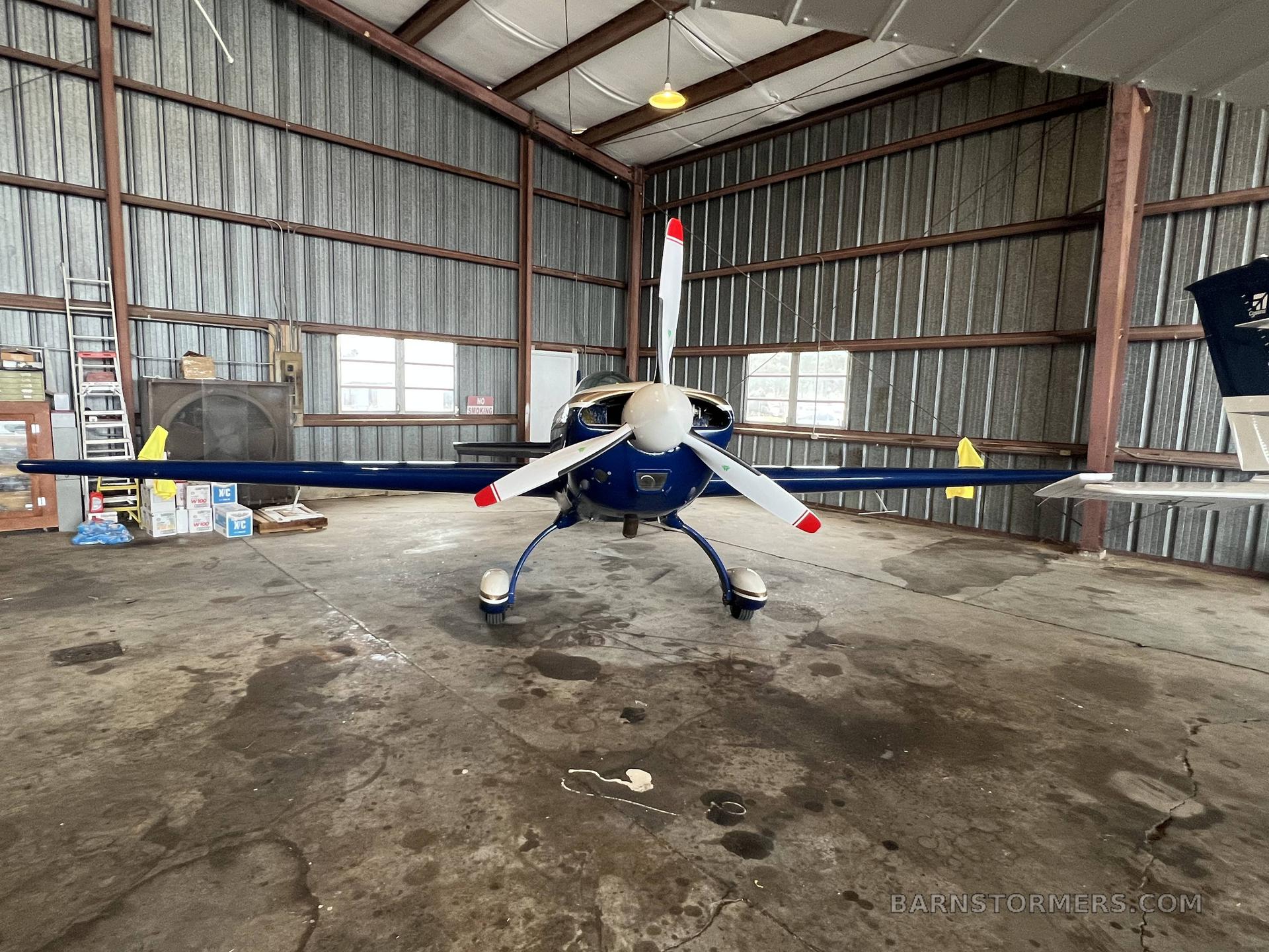 EXTRA 300L, SN 068 4