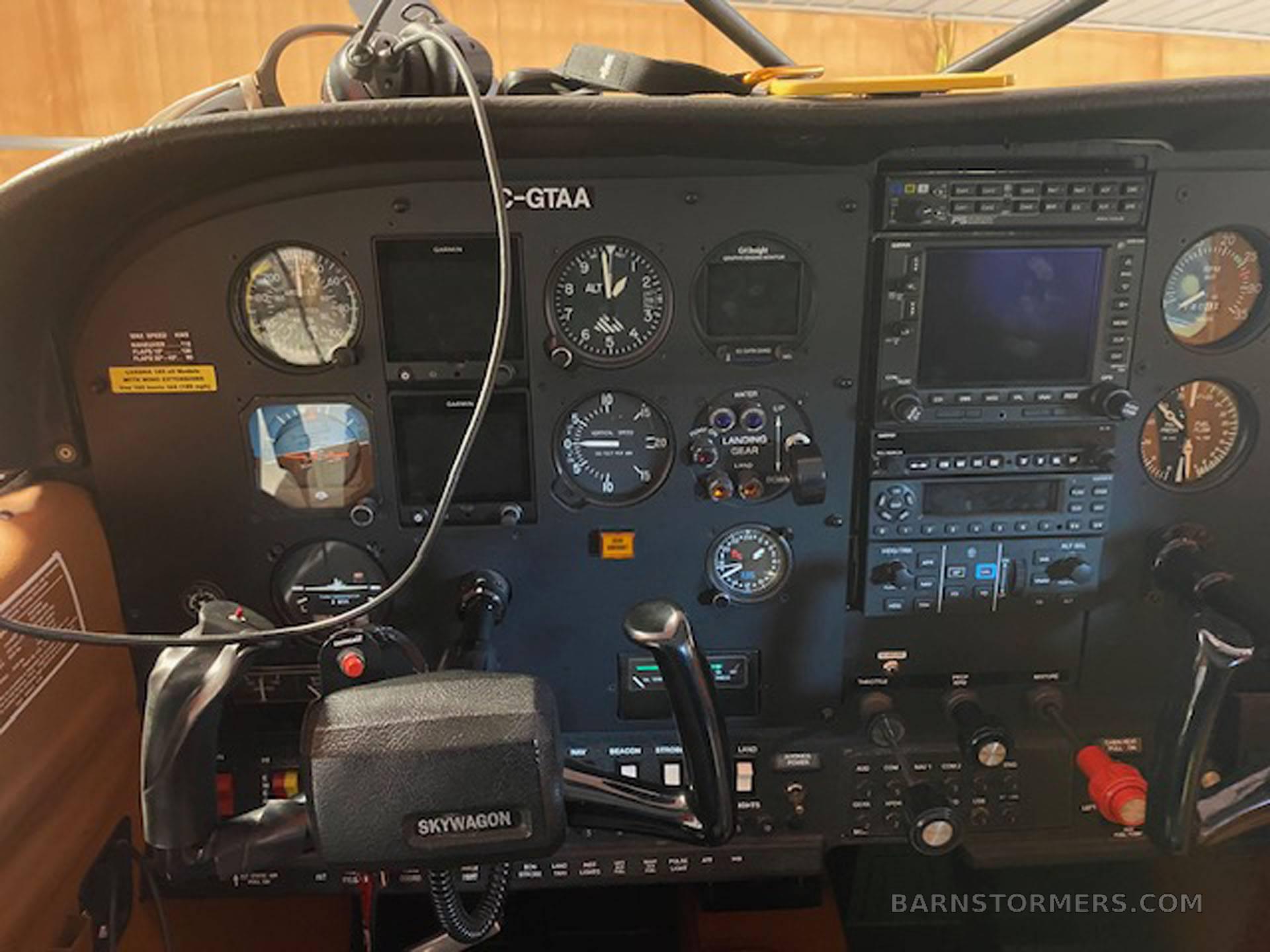 CESSNA 185F AMPHIB 3