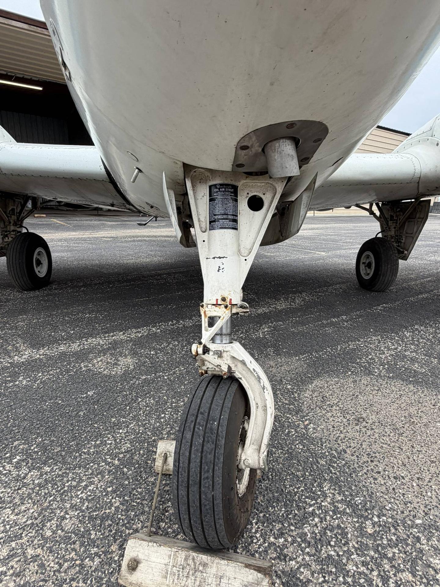 BEECH BARON 95-B55 5