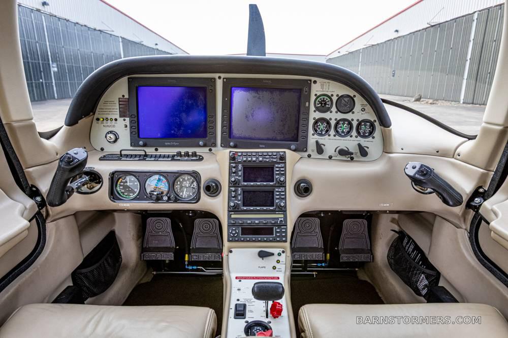 2004 CIRRUS SR22-G2 3