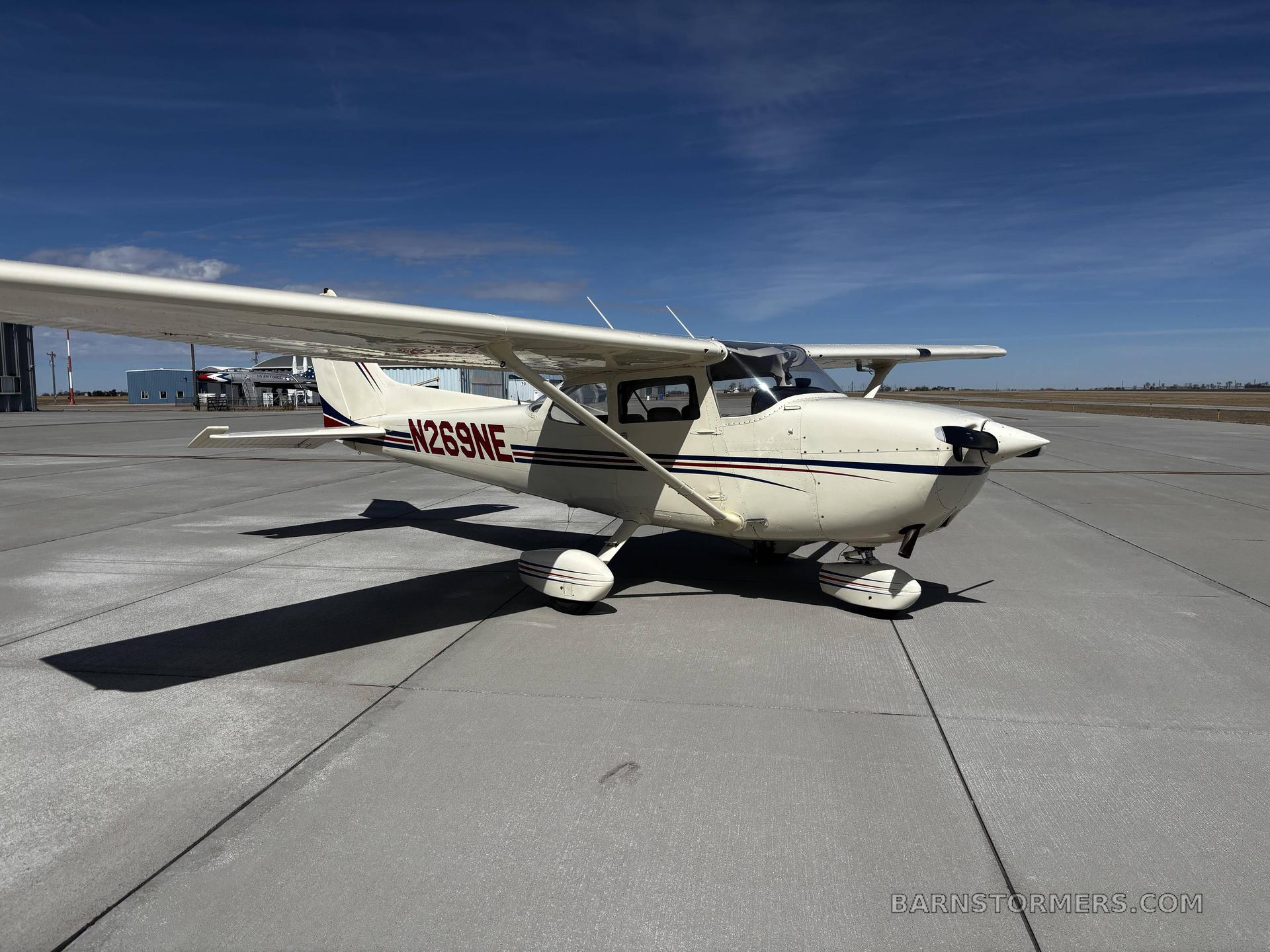 1979 Cessna 172 thumbnail 2