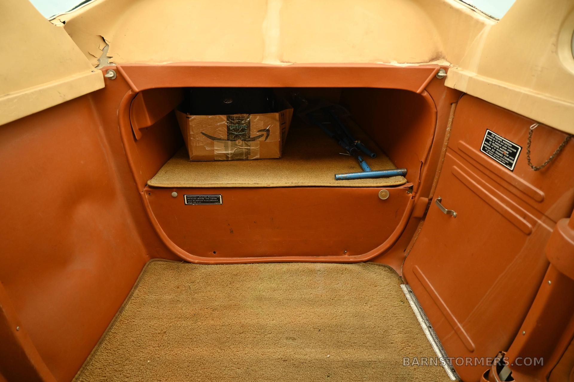 CLEAN CESSNA TAILWHEEL 172XP 5