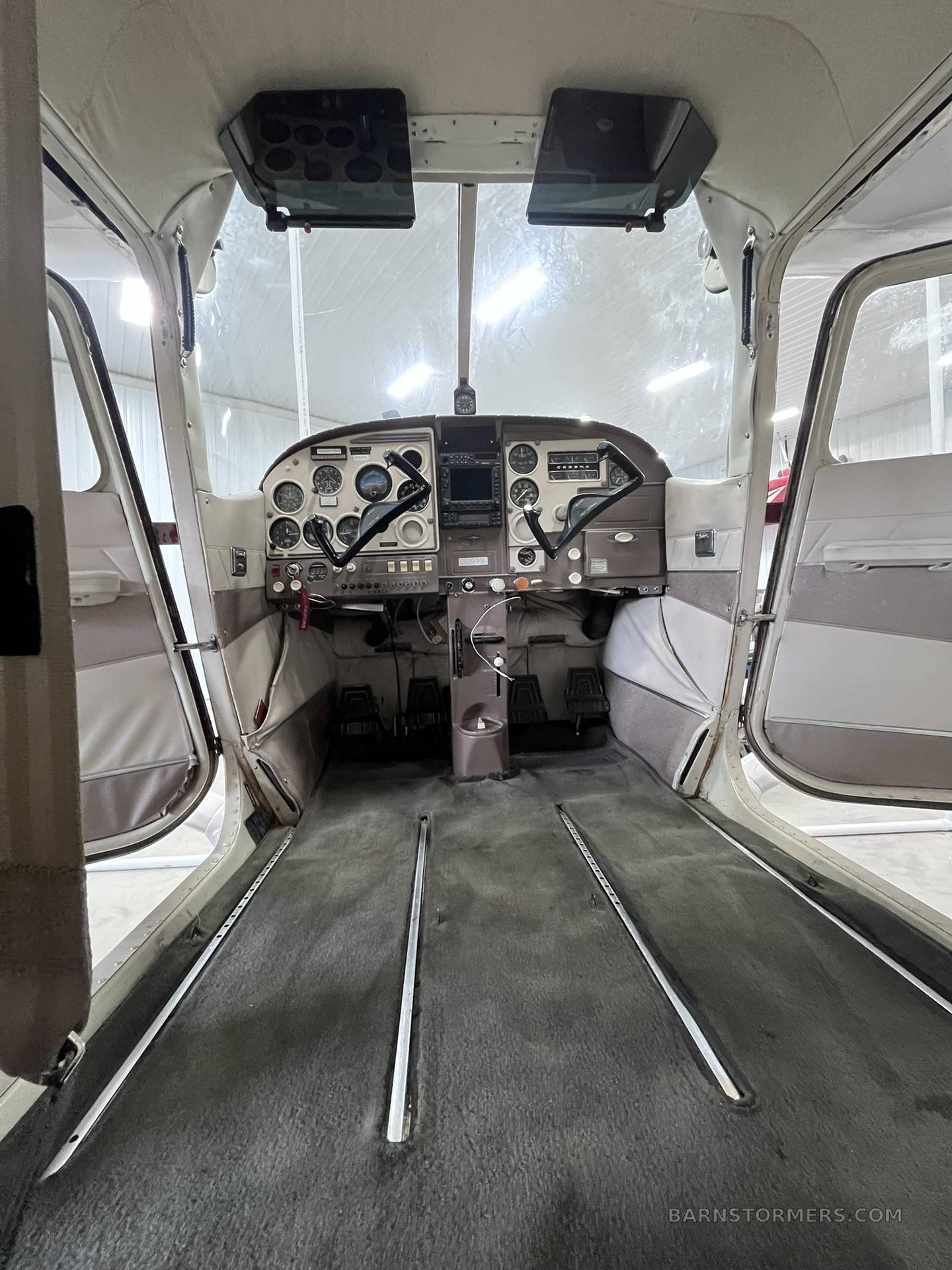 LOW TIME CESSNA 182F 4