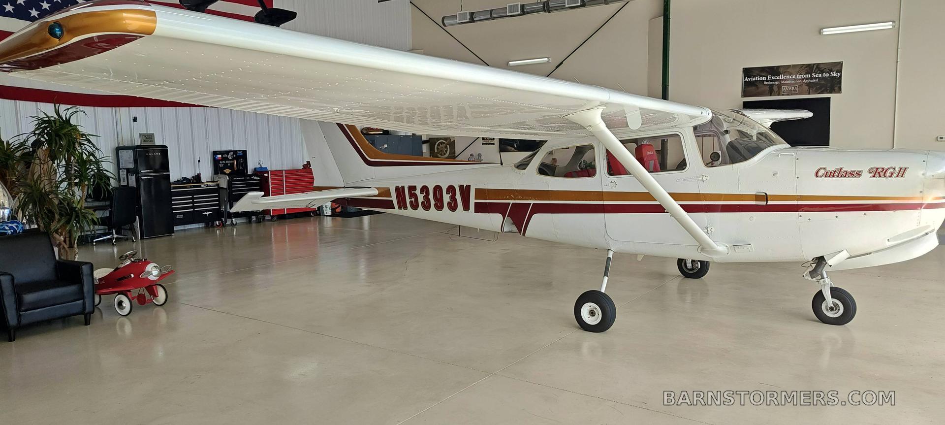 Cessna 172 thumbnail 3