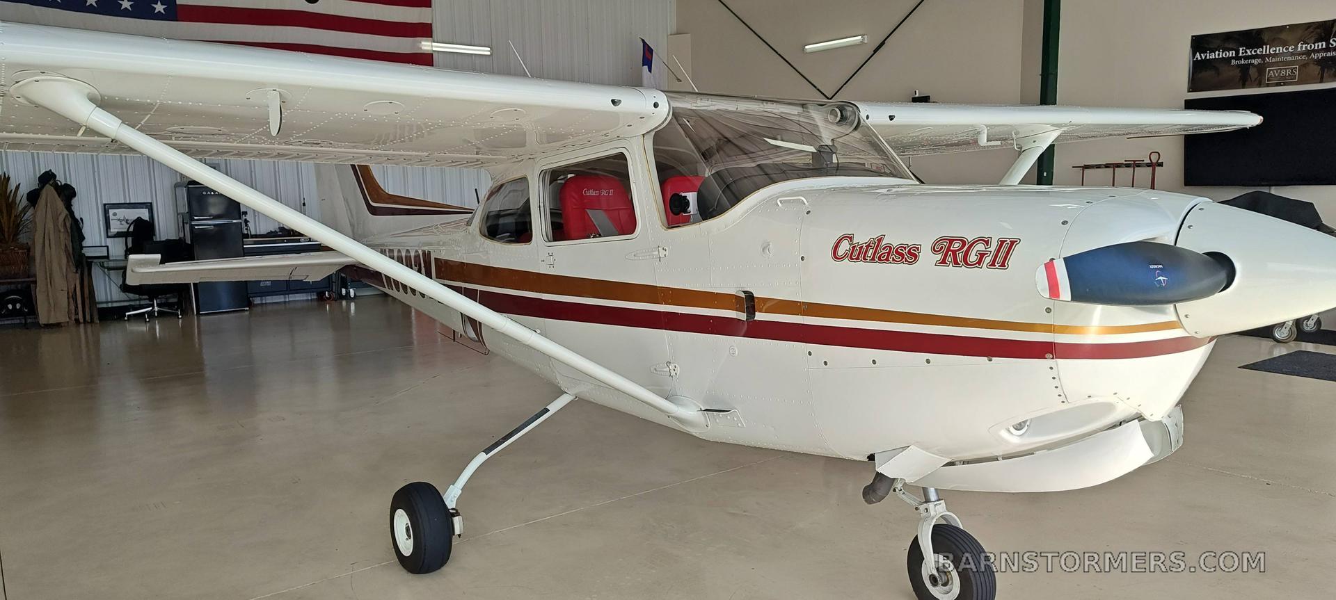 Cessna 172 thumbnail 4