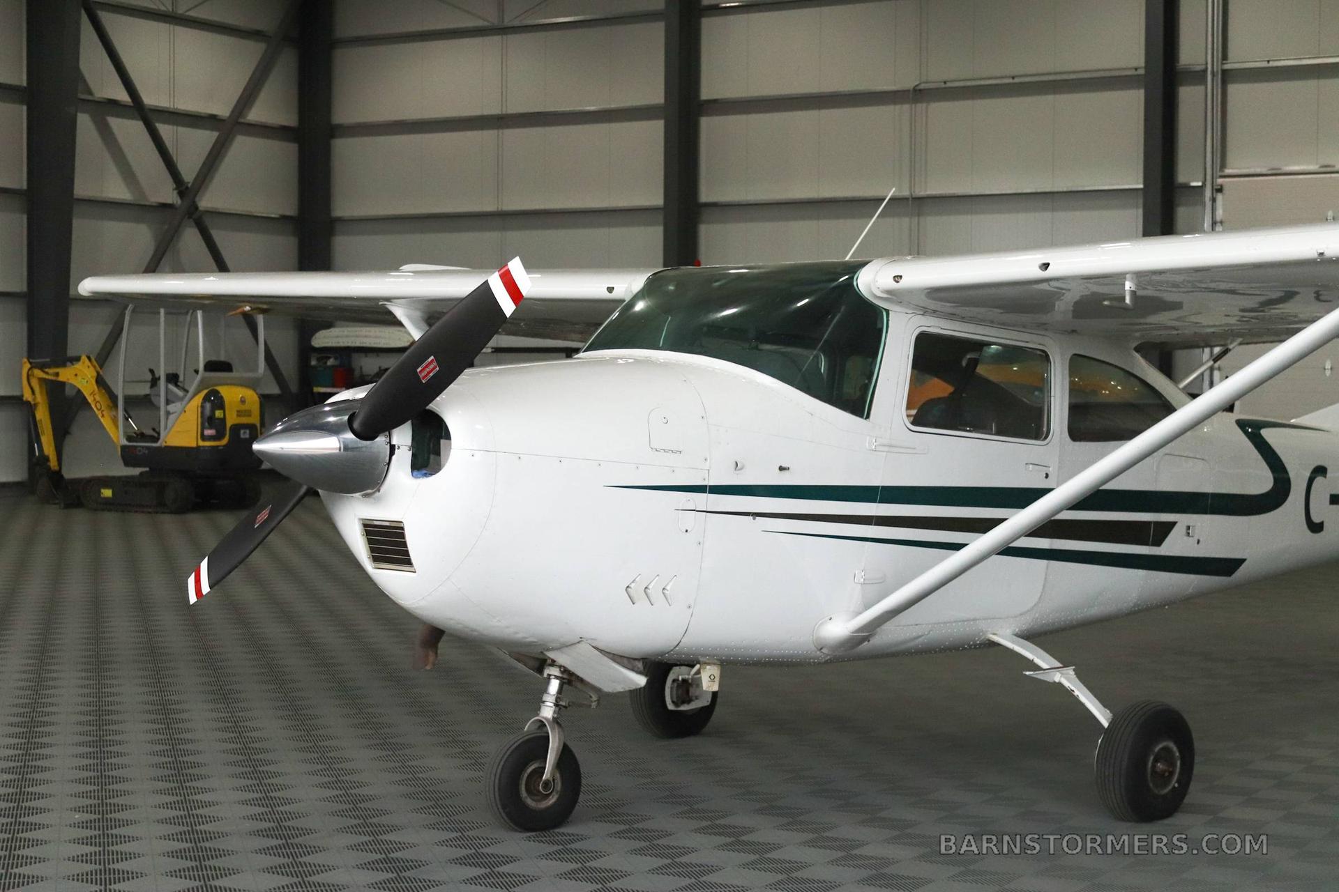 1968 Cessna 182 thumbnail 3