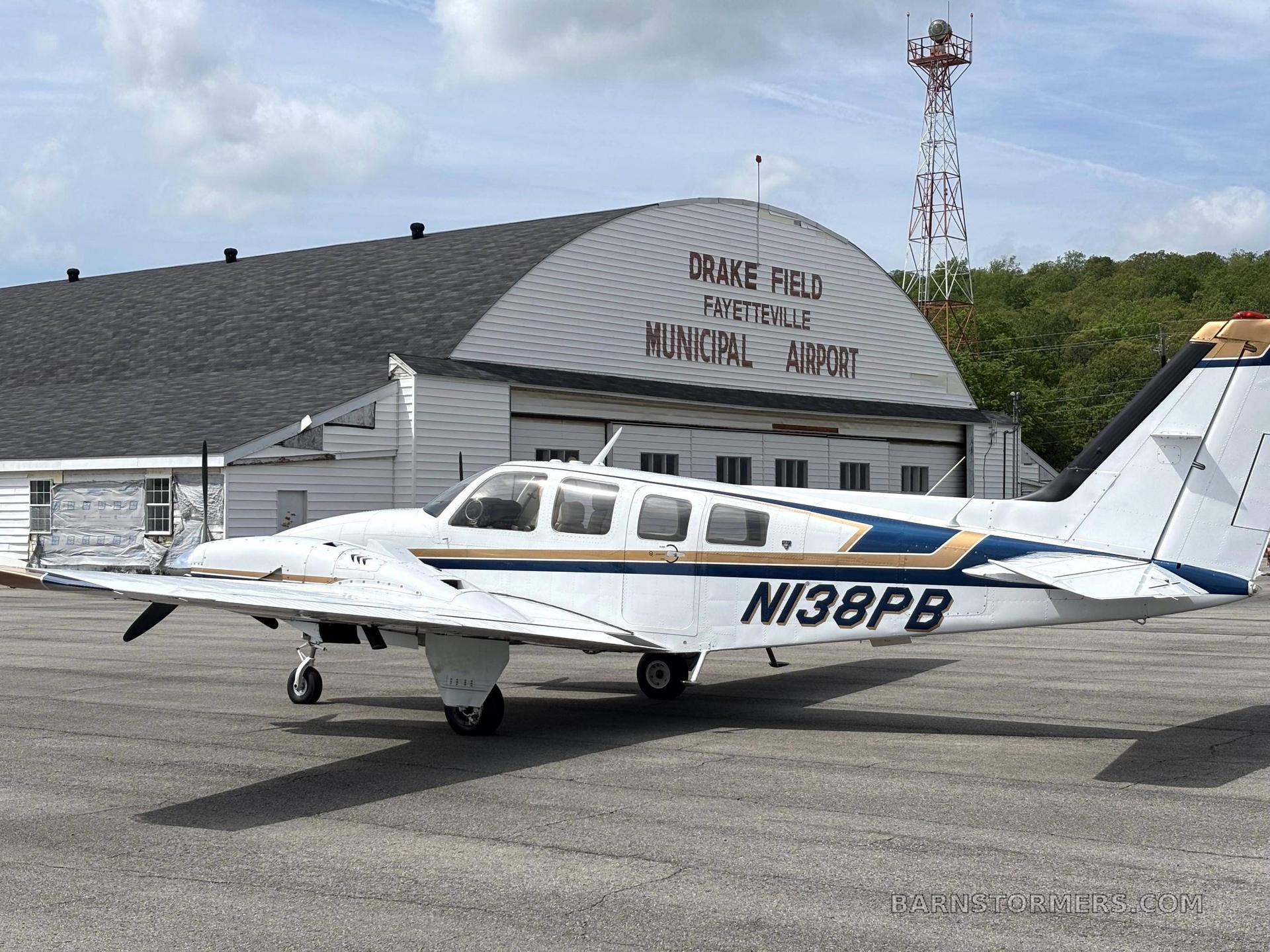 1980 Beechcraft Baron thumbnail 5