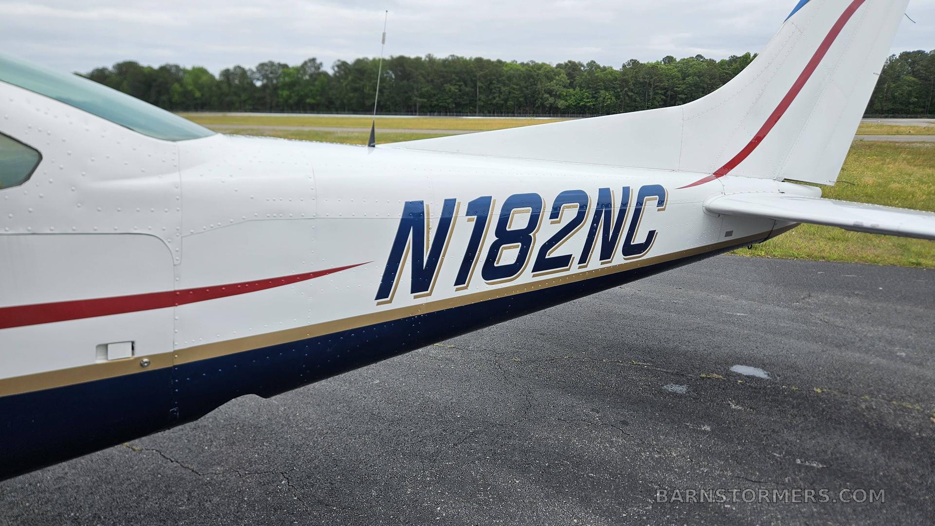 1979 Cessna 182 thumbnail 5