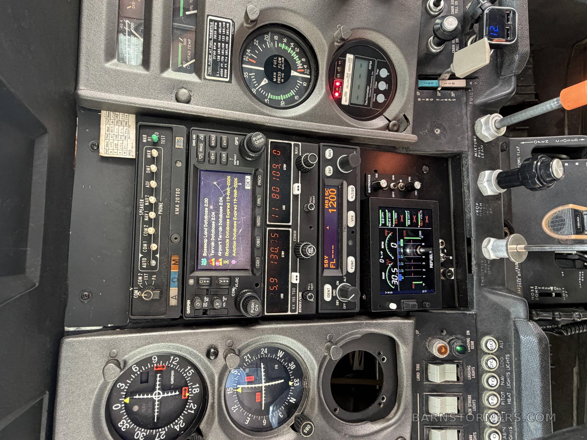 1971 Cessna 210 thumbnail 4