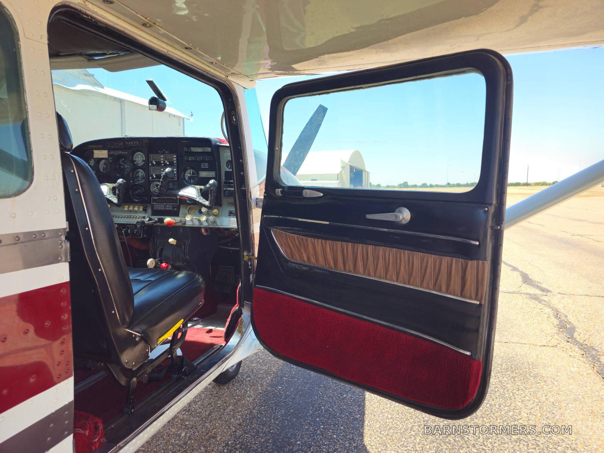CESSNA 210F 5