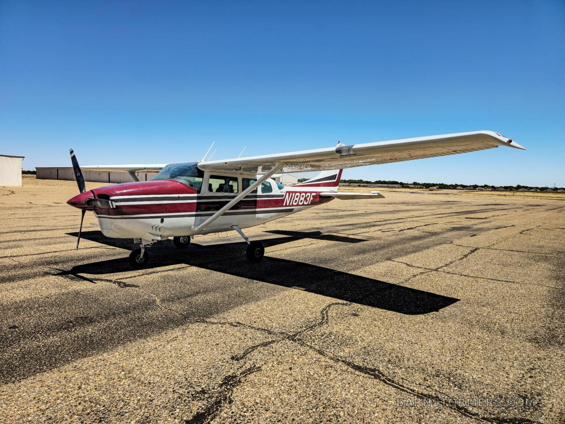 1966 Cessna 210 thumbnail 4