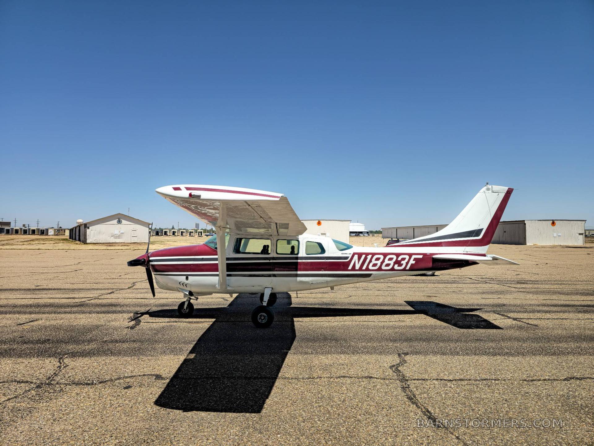 1966 Cessna 210 thumbnail 5
