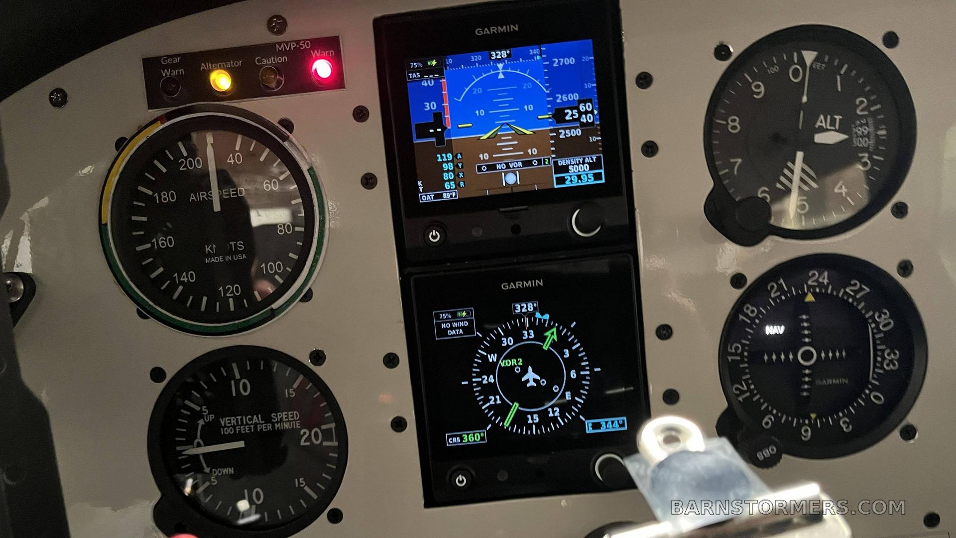 1975 Cessna 210 thumbnail 5