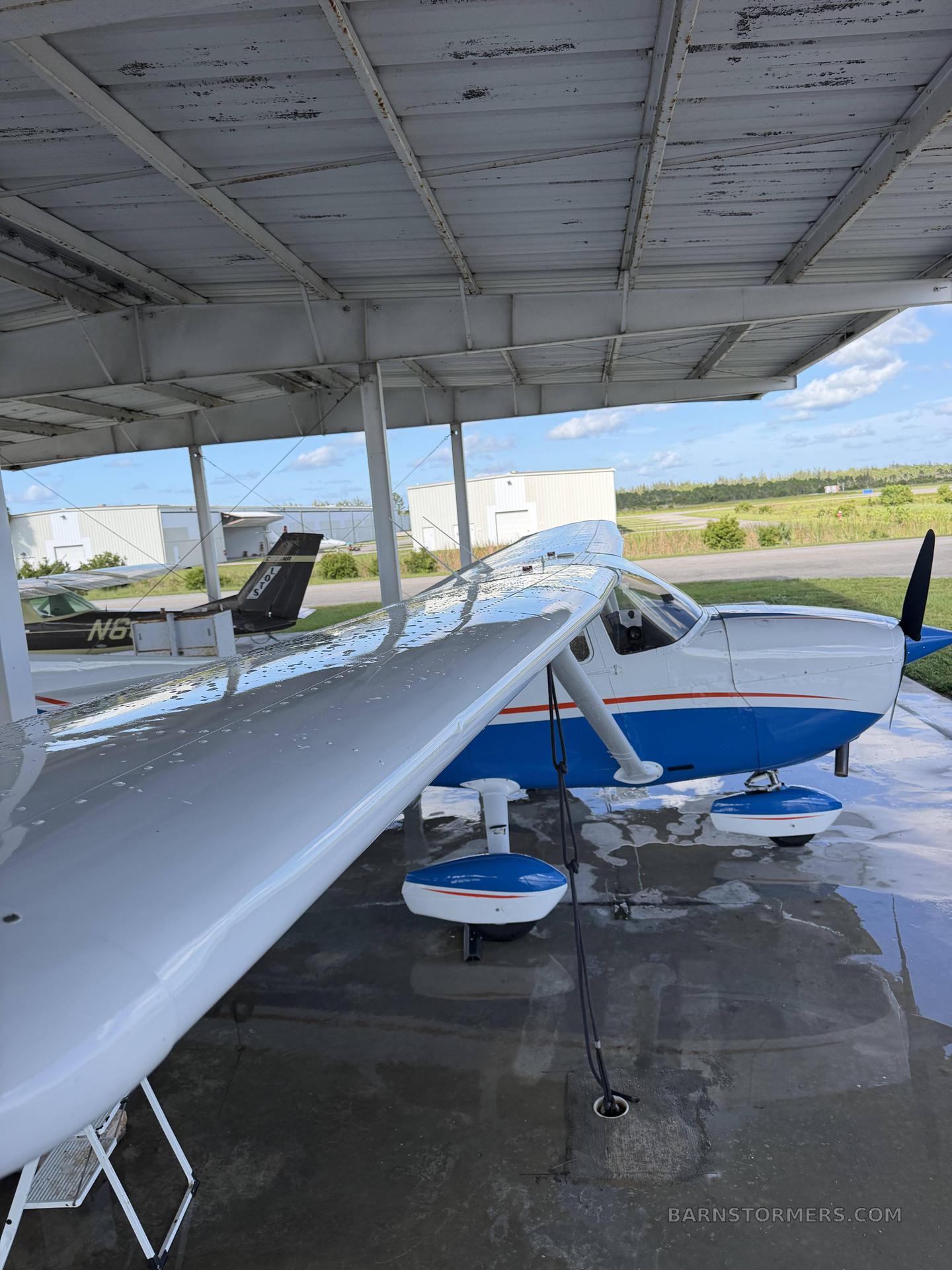 Cessna 172 thumbnail 2