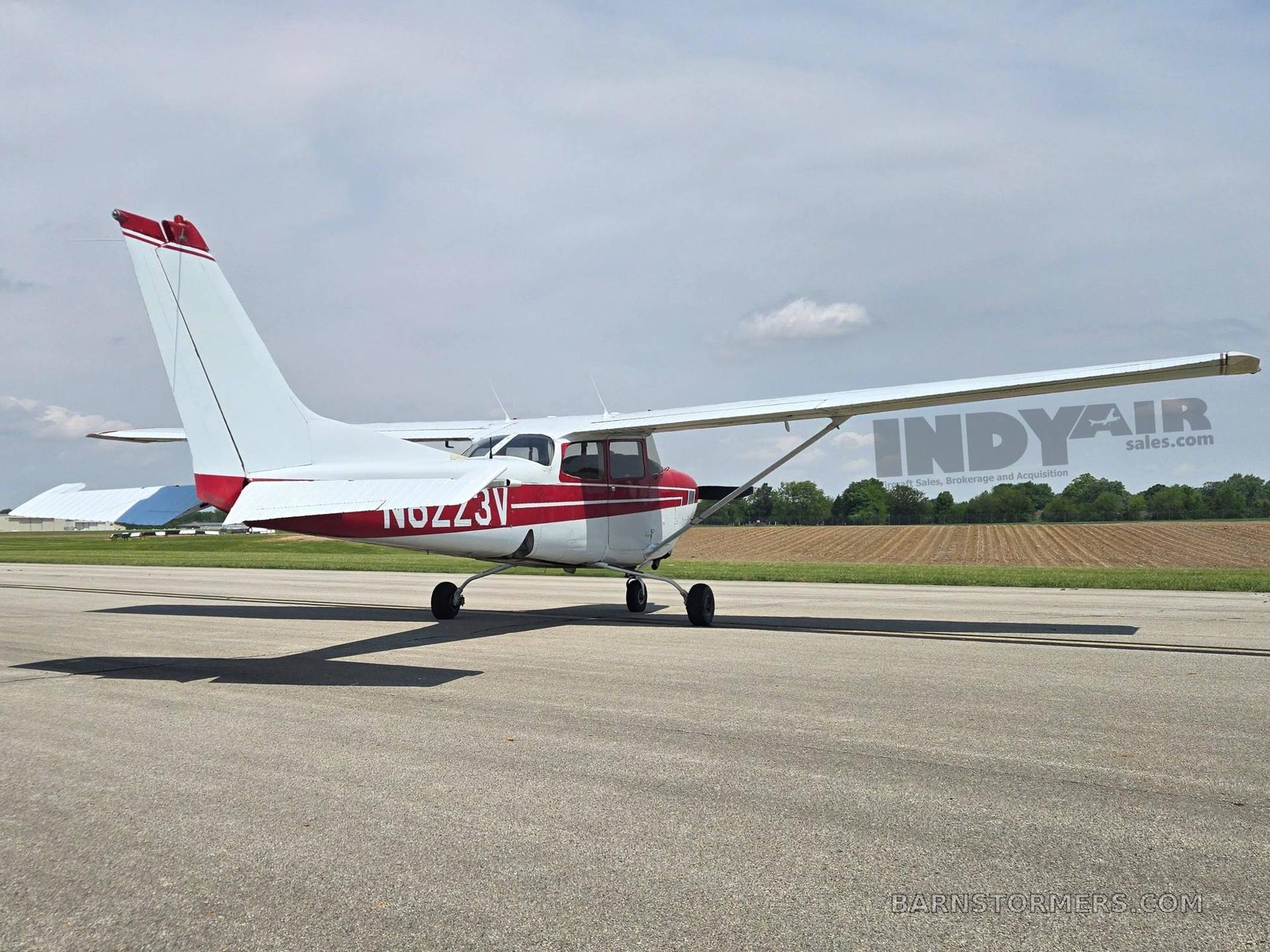 1981 Cessna 172 thumbnail 5
