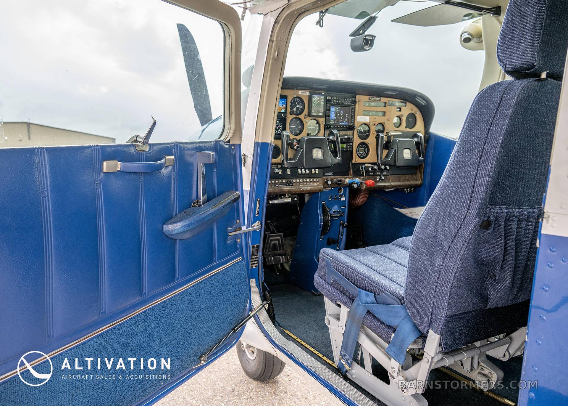 1977 CESSNA 182Q 5