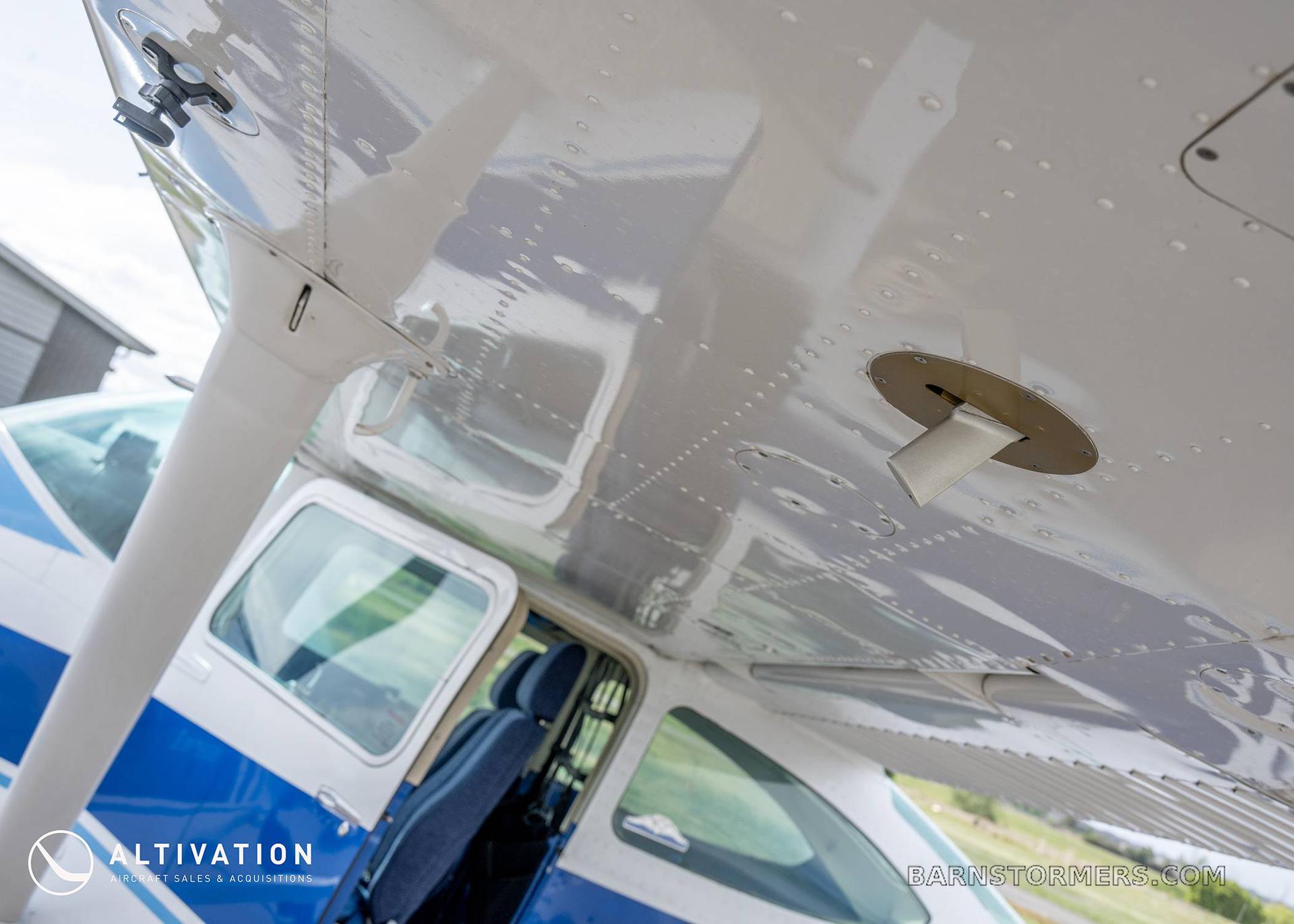 1977 CESSNA 182Q 4
