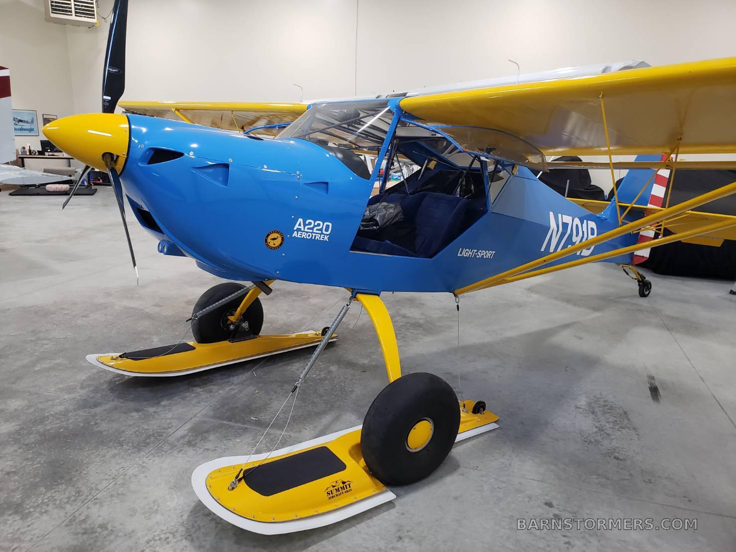AEROTREK A220 4