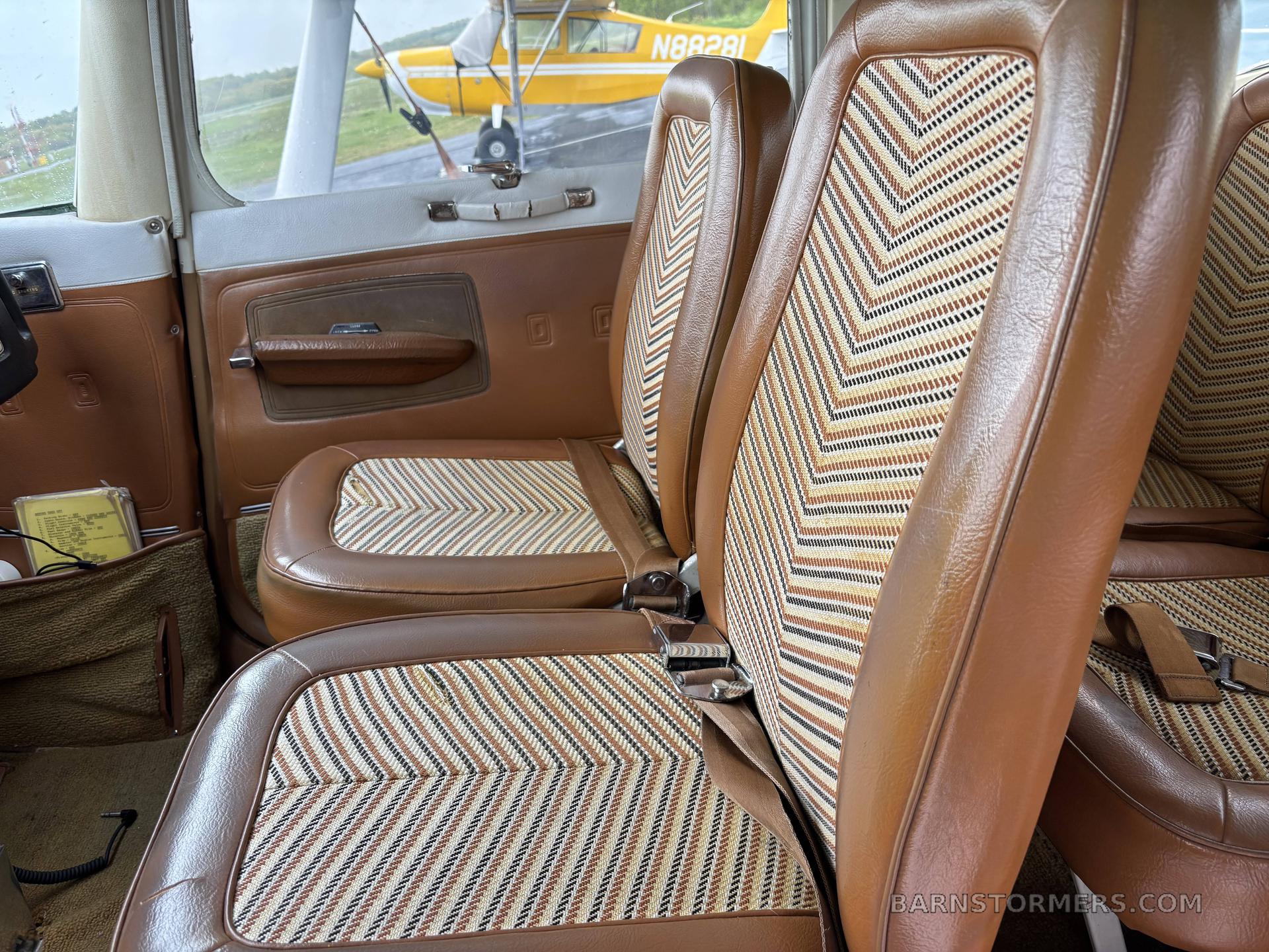 1977 CESSNA SKYHAWK 172 XP 4