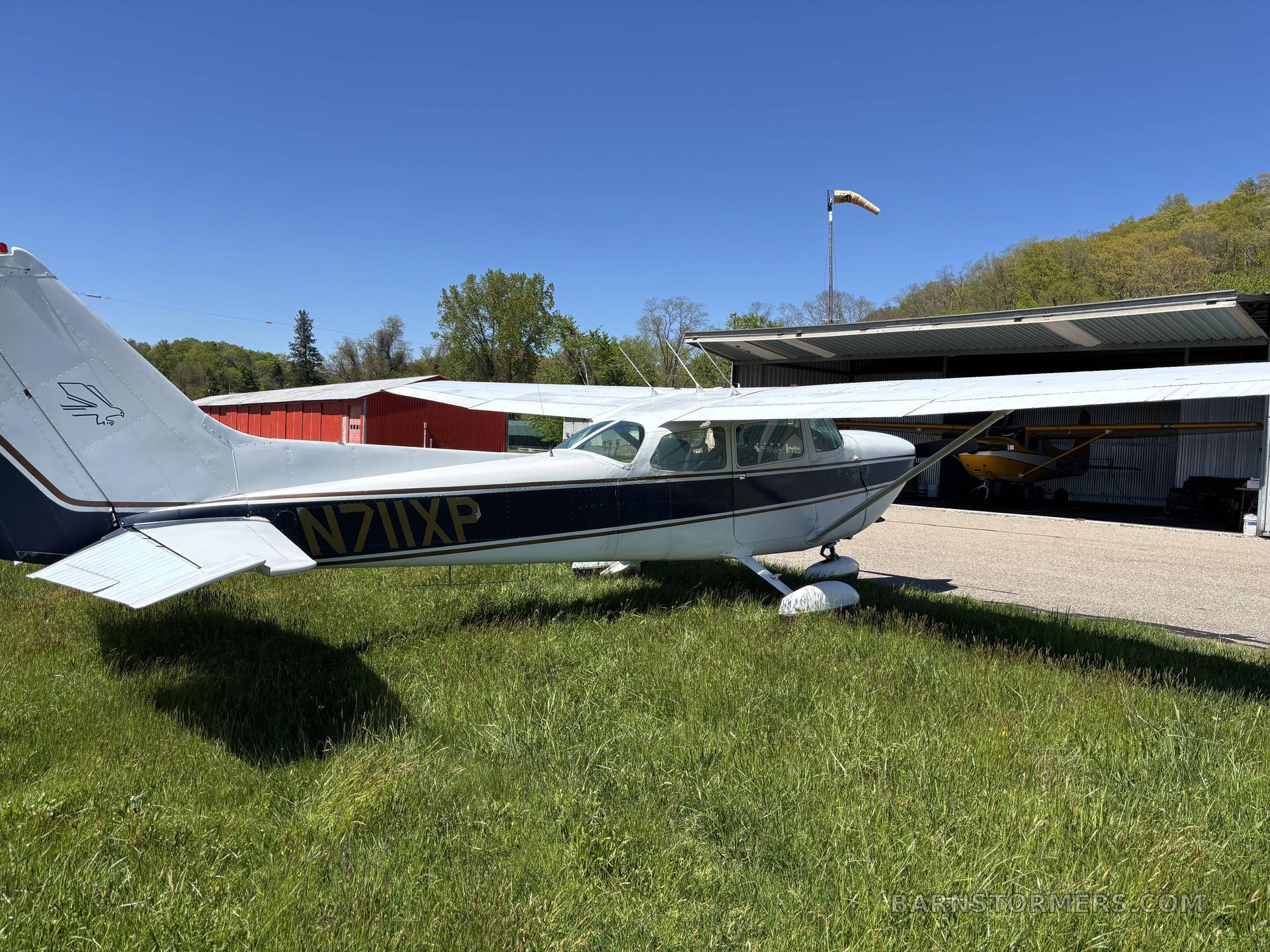 1977 CESSNA SKYHAWK 172 XP 5