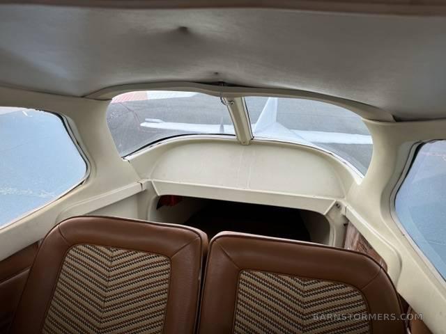 1977 CESSNA SKYHAWK 172 XP 4