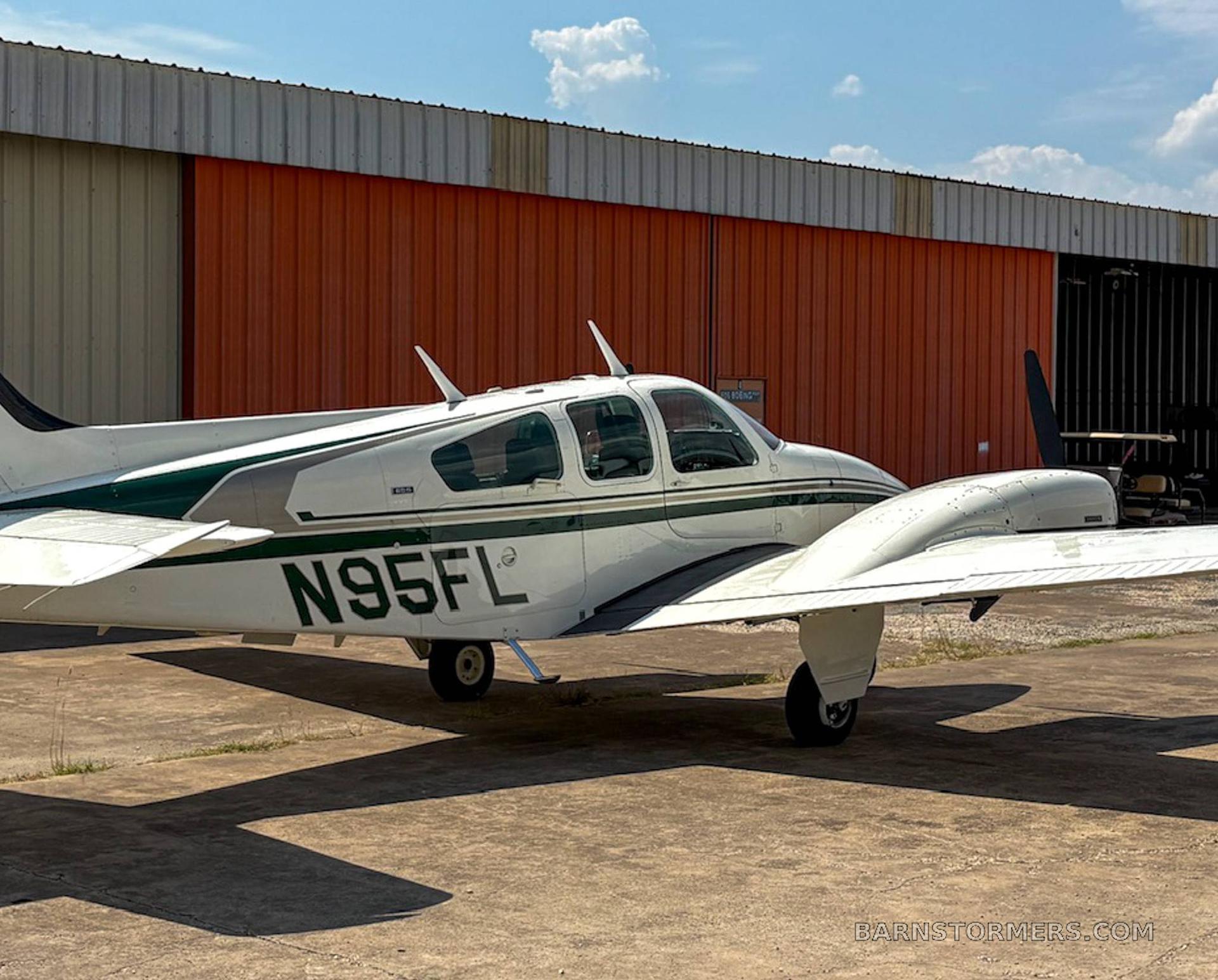 1974 Beechcraft Baron thumbnail 2