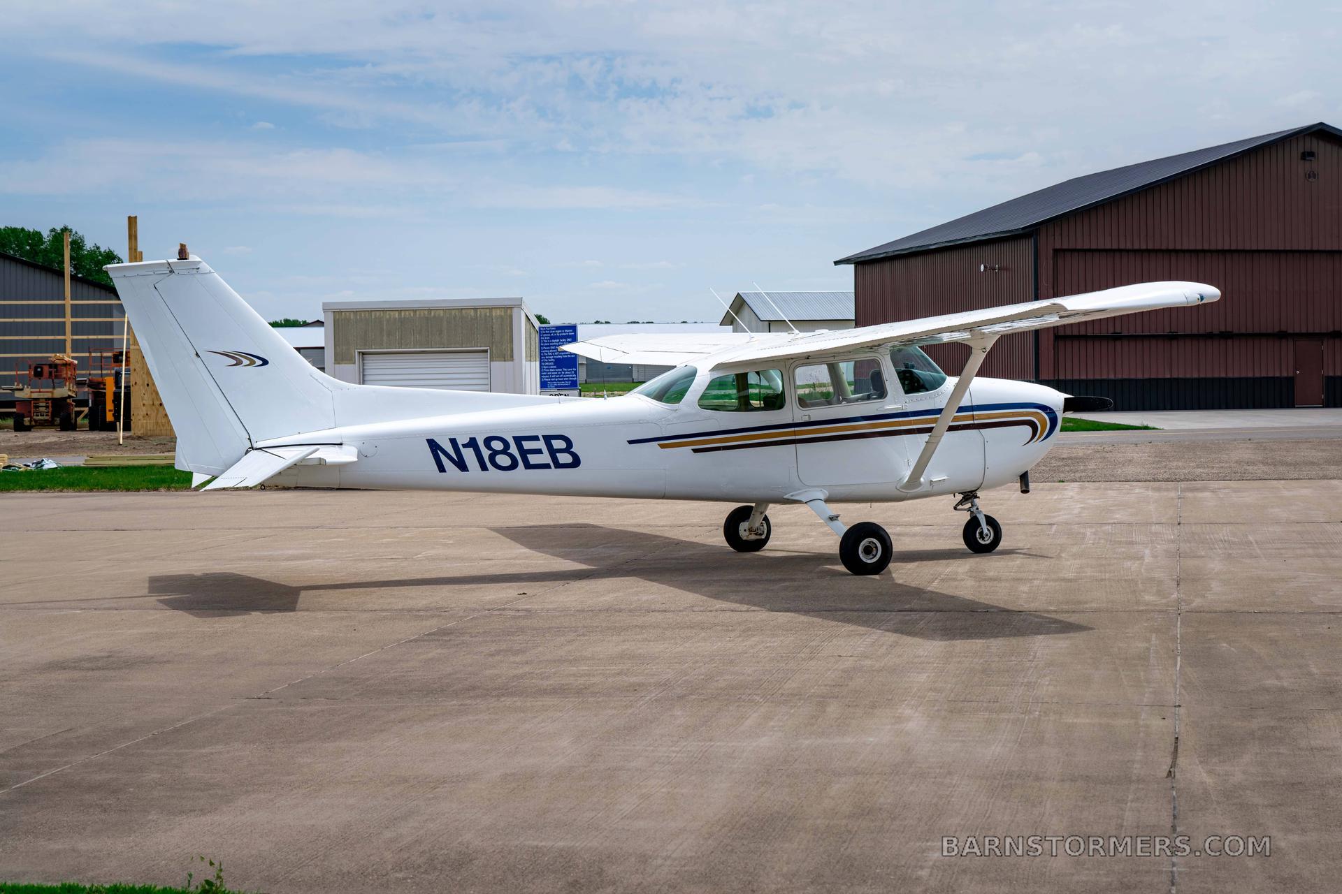 1974 CESSNA 172M SKYHAWK II 3