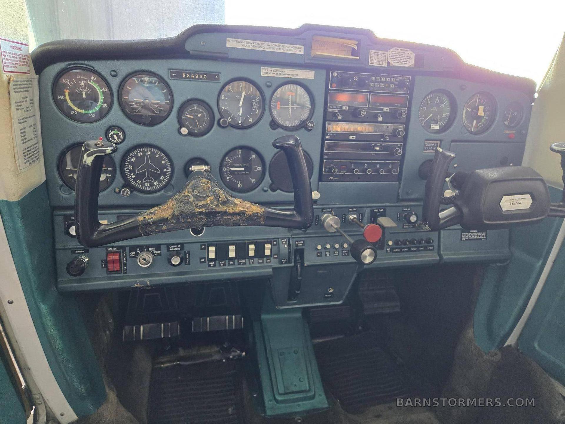 1977 Cessna 152 thumbnail 5
