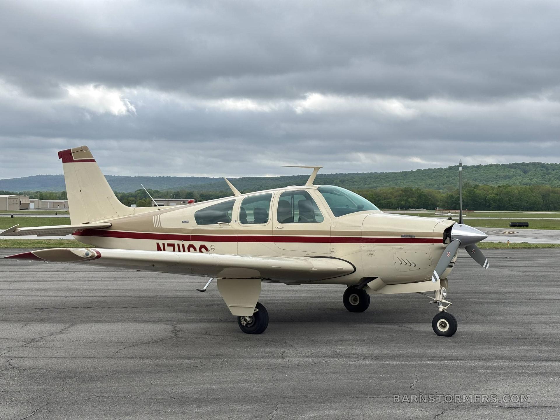 1971 Beechcraft F33 thumbnail 5