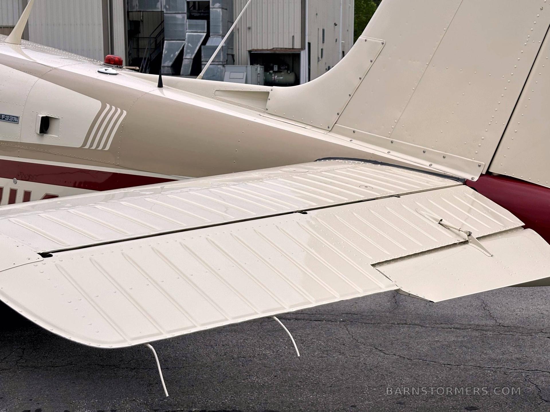 1971 BEECHCRAFT F33A BONANZA 4