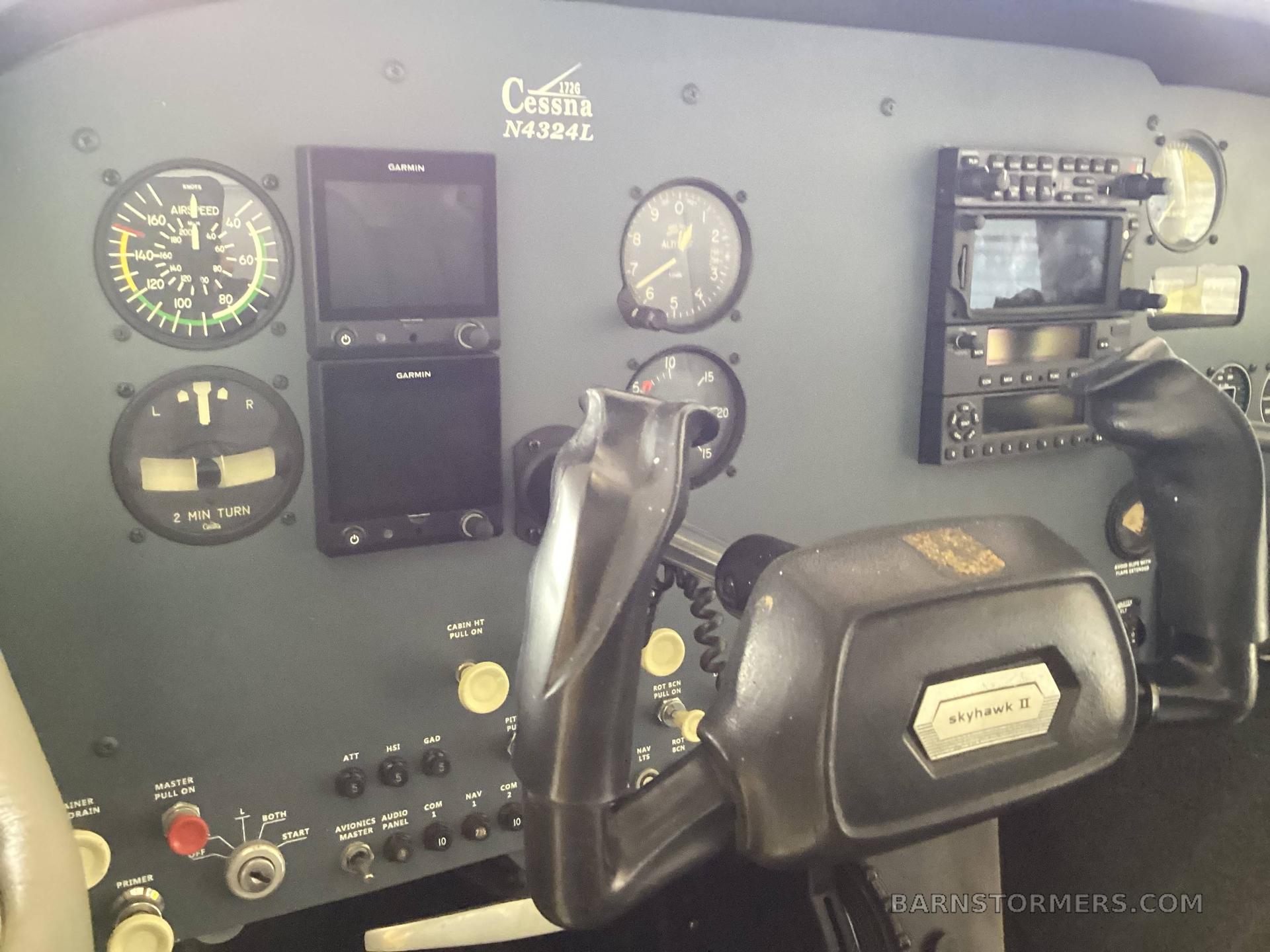 1966 Cessna 172 thumbnail 3